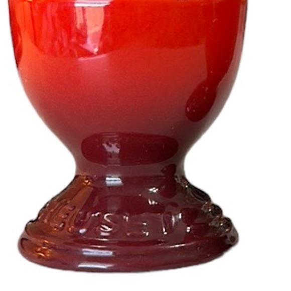 NEW Le Creuset CERISE Footed Egg Cup Set/2 - Picture 3 of 4